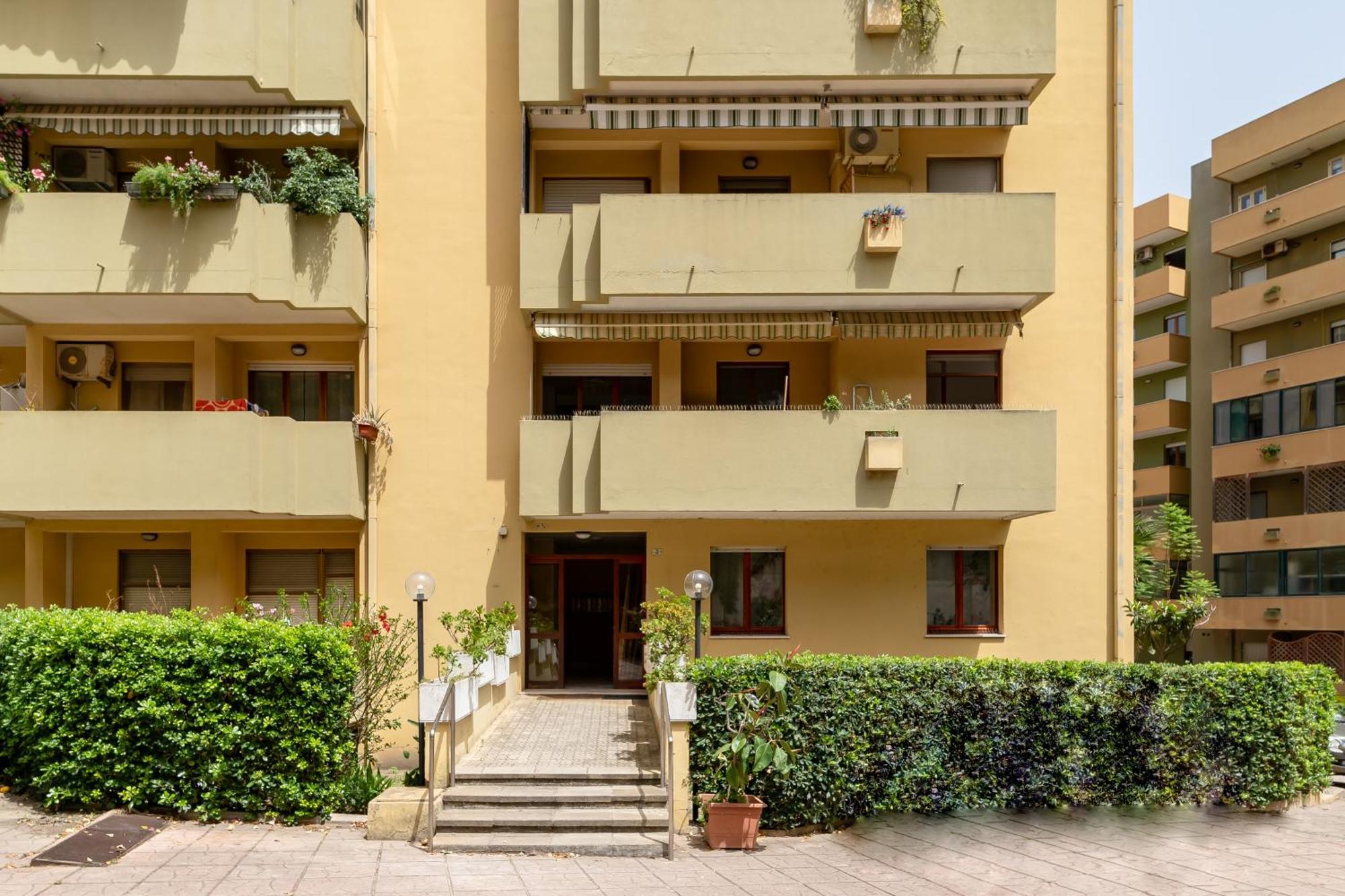 Kalbia Or Renovated, Functional, Intimate And Apartment *