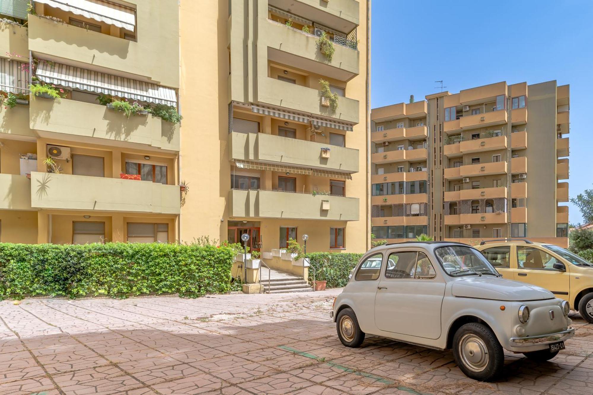 Kalbia Or Renovated, Functional, Intimate And Apartment